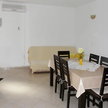 In Prizba With Sea View, Balcony, Air Conditioning, Wifi 5080-1 * Blato (Korcula)